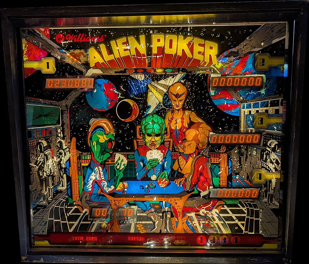 Alien Poker photo 3