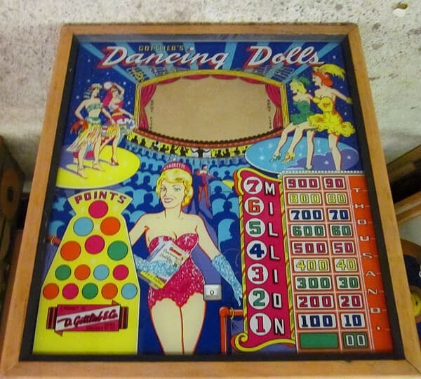 Dancing Dolls photo 3