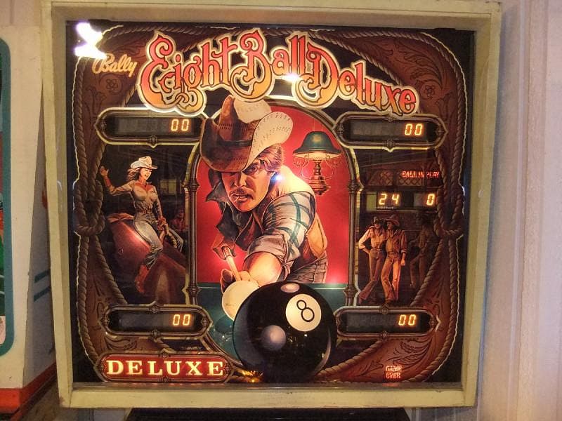 Eight Ball Deluxe photo 1