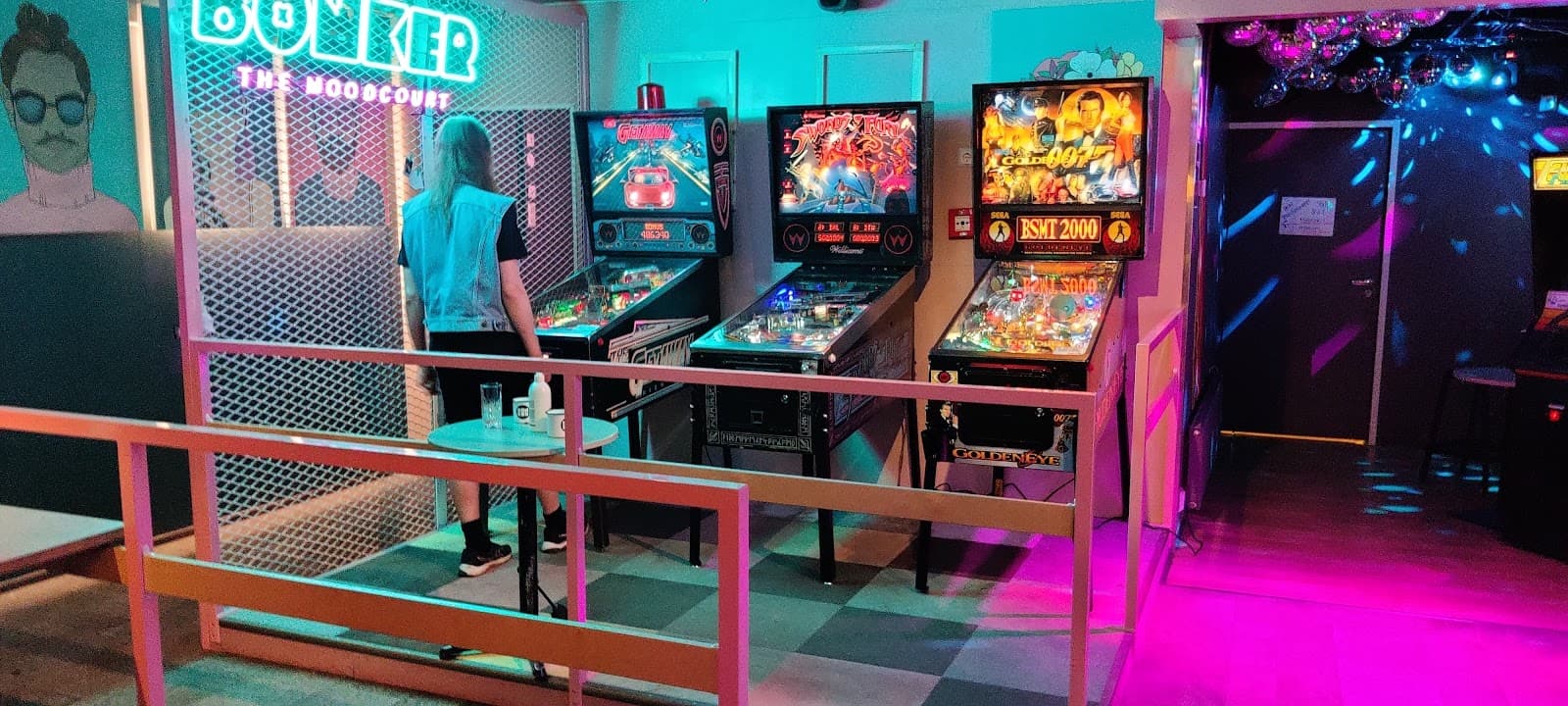 NOOB Bar & Arcade
