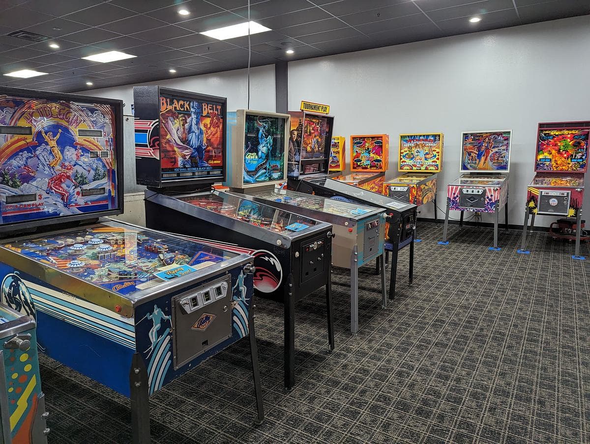Captain's Arcade Showroom photo 6