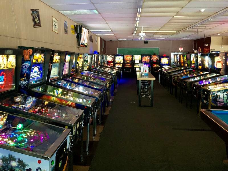 Pocketeer Billiards and Bar photo 8
