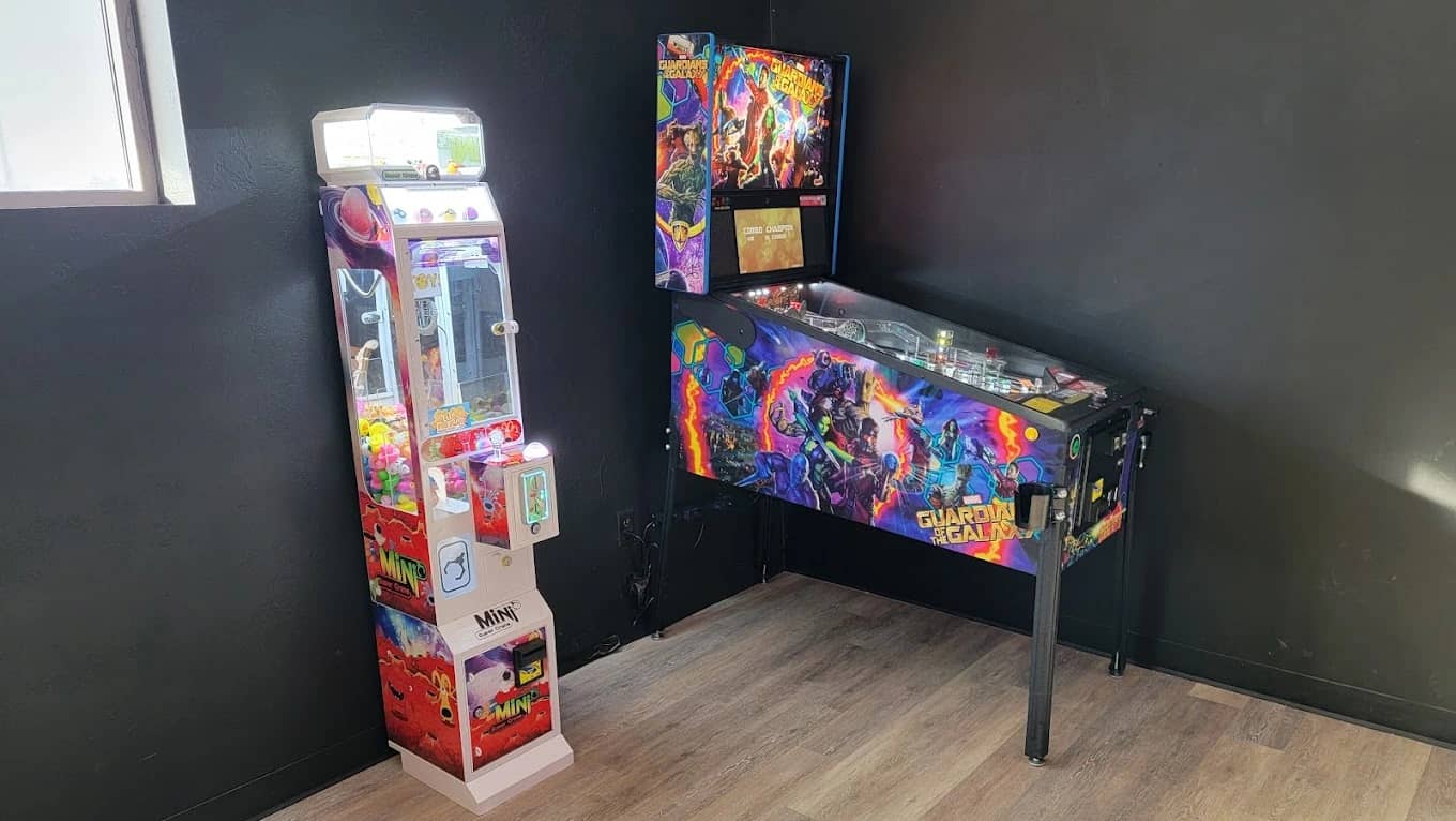 Glow In The Park Indoor Mini Golf & Pinball Arcade