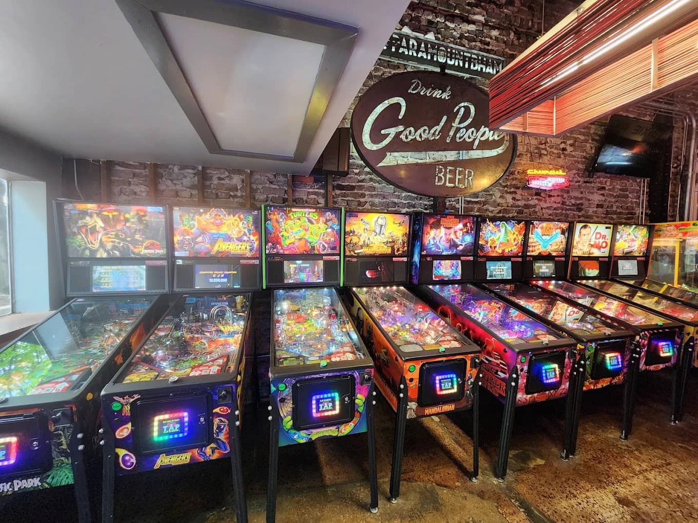 Paramount Bar and Grill