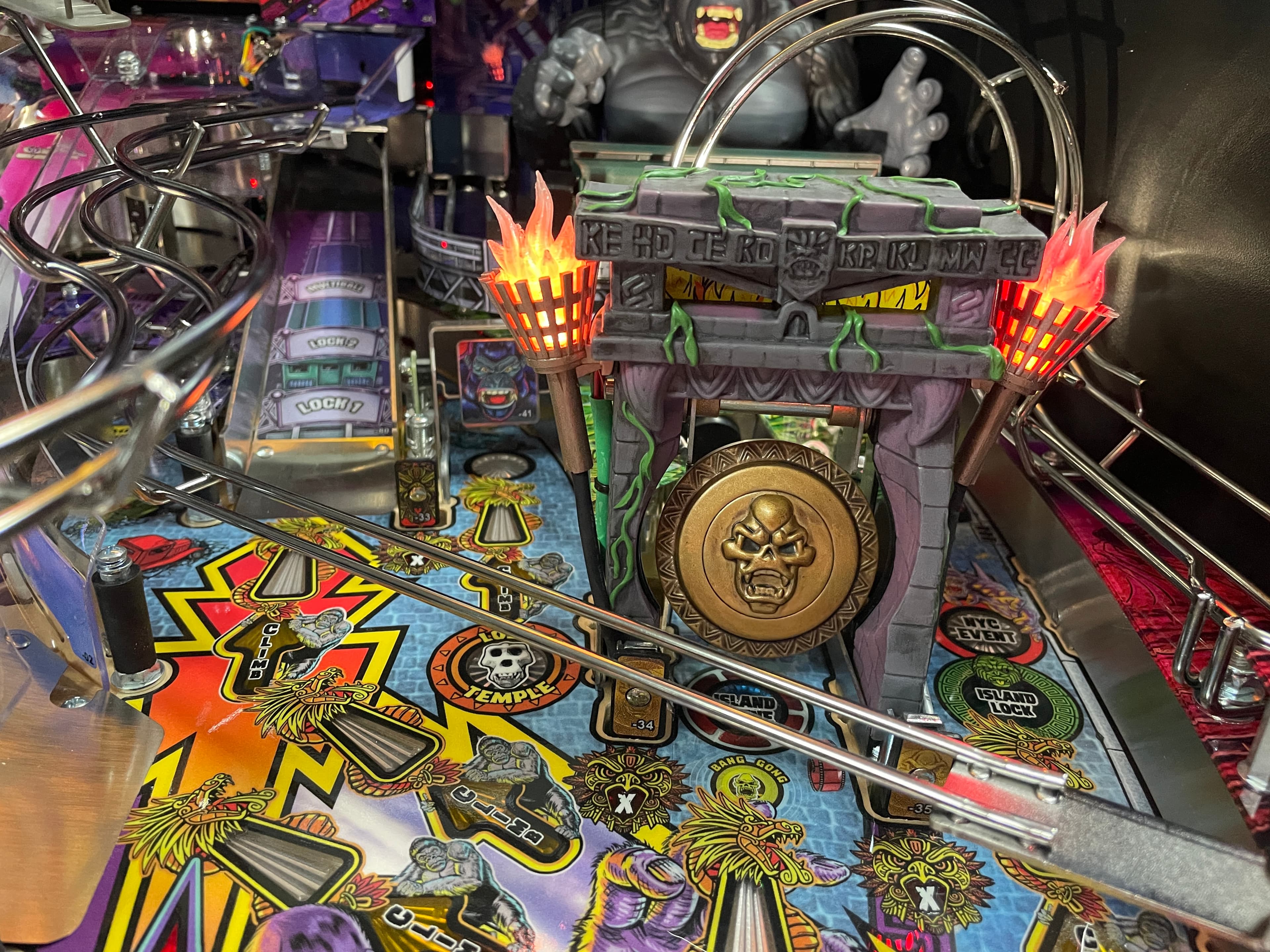 Gong Torches
