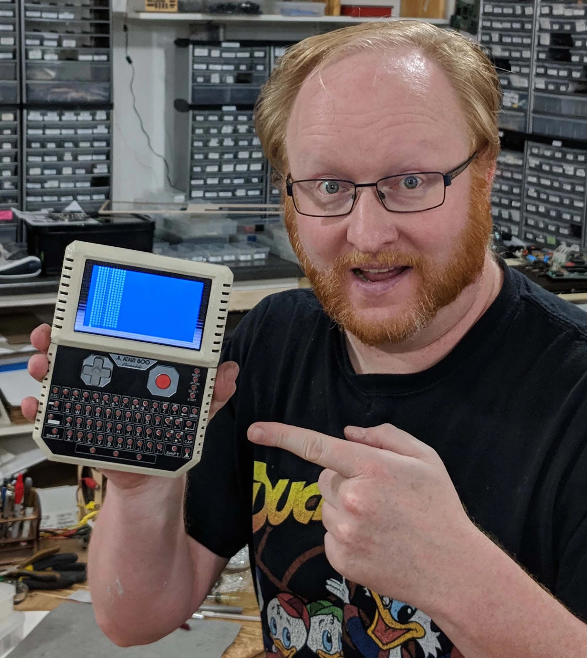 Headshot of Ben Heck