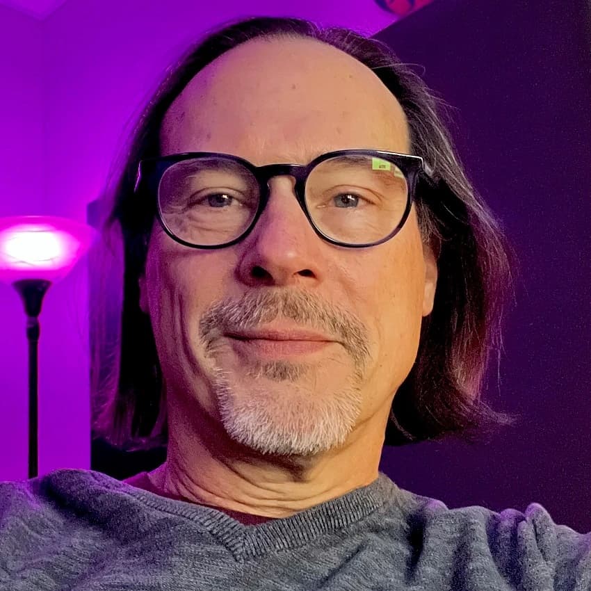 Headshot of Dan Forden