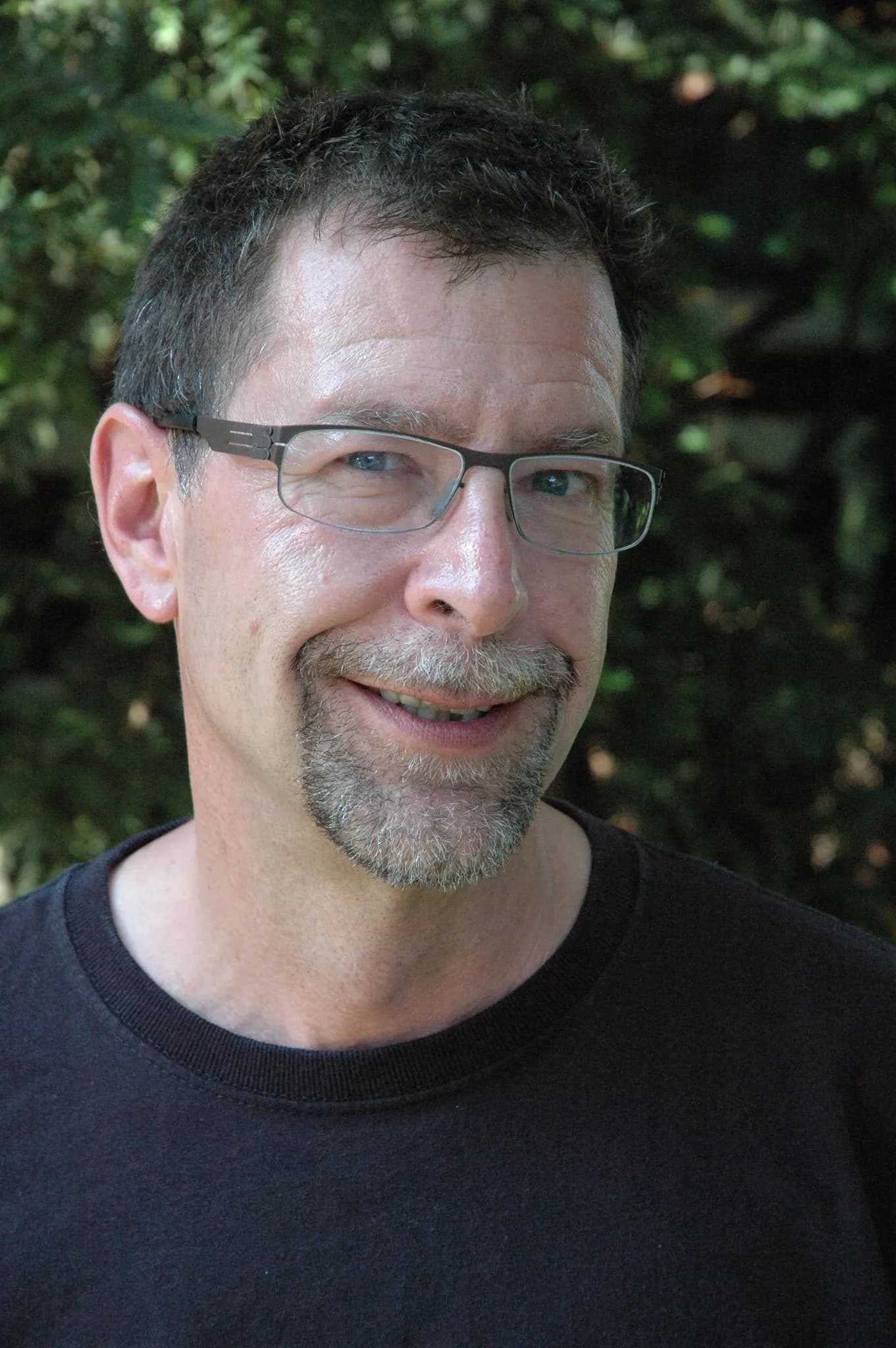 Headshot of Jon Hey