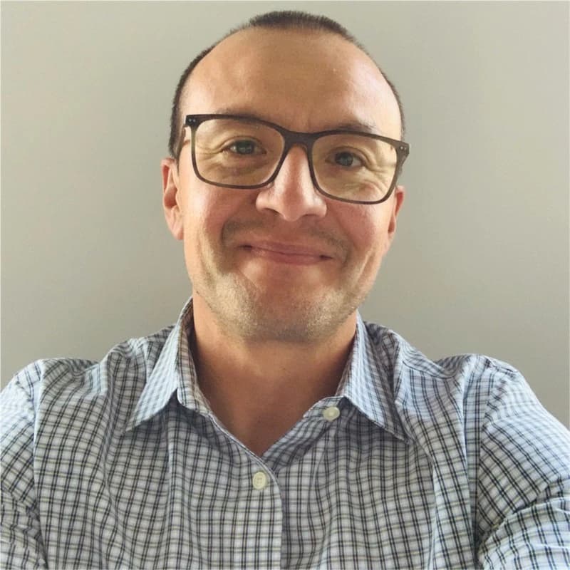 Headshot of Rob Hurtado
